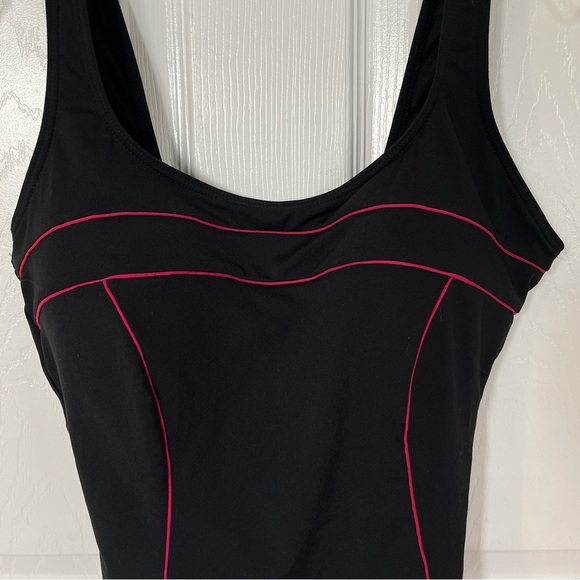 Roots Women's Black Swimsuit with Pink Accents 12D Built in Cups Vacation Cruise - Picture 4 of 14